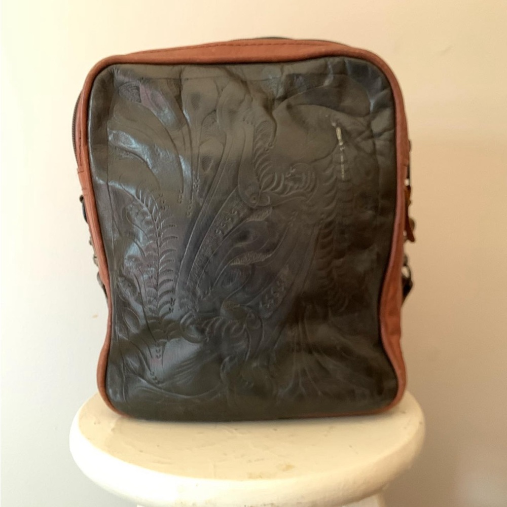 Vintage embossed leather camera bag - Picture 9 of 9